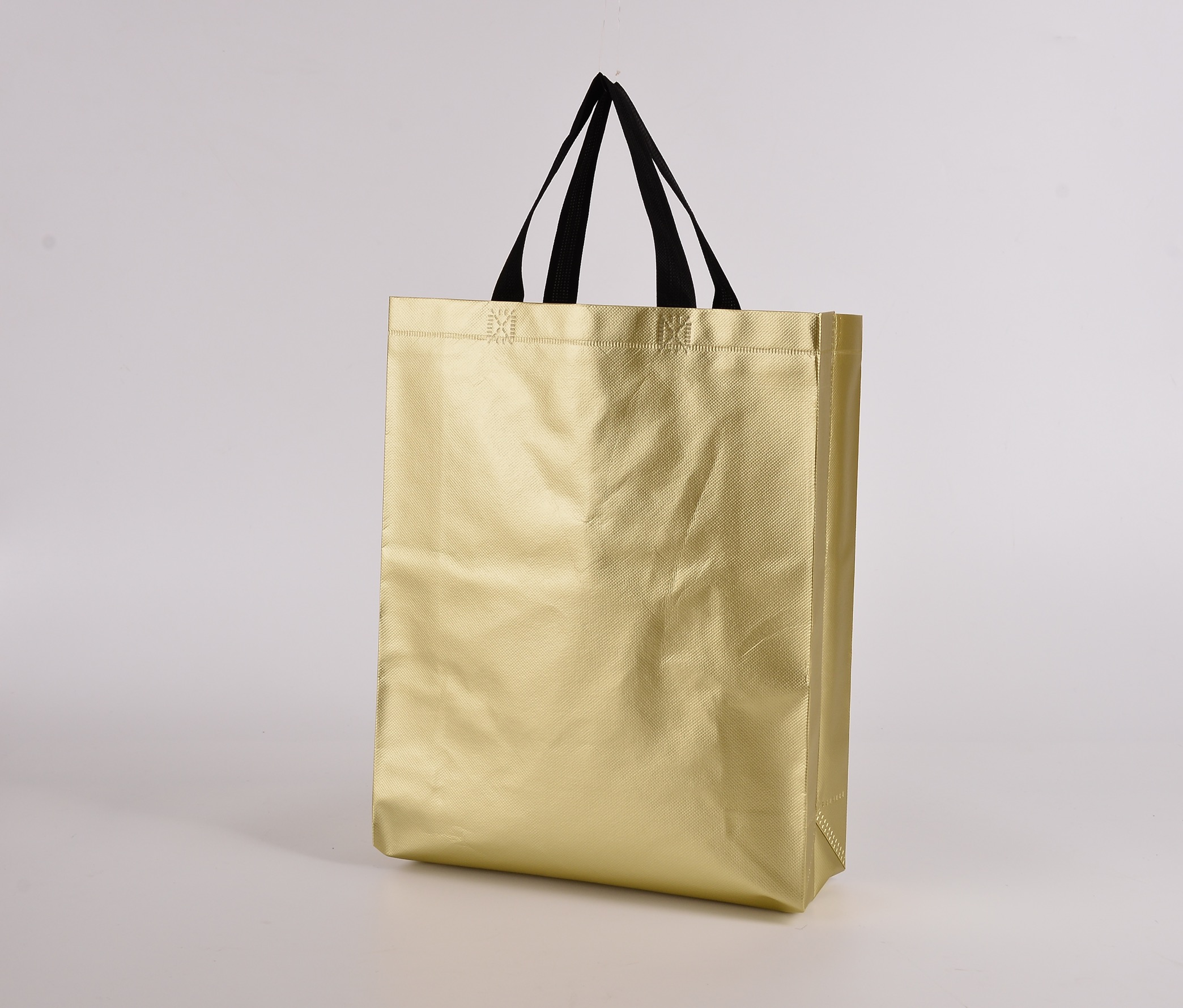 Universal Nonwoven Tote Bags Premium Sense Nonwoven Garment Bags Hot Press Sewing Eco Bags Promotional Takeout Bags